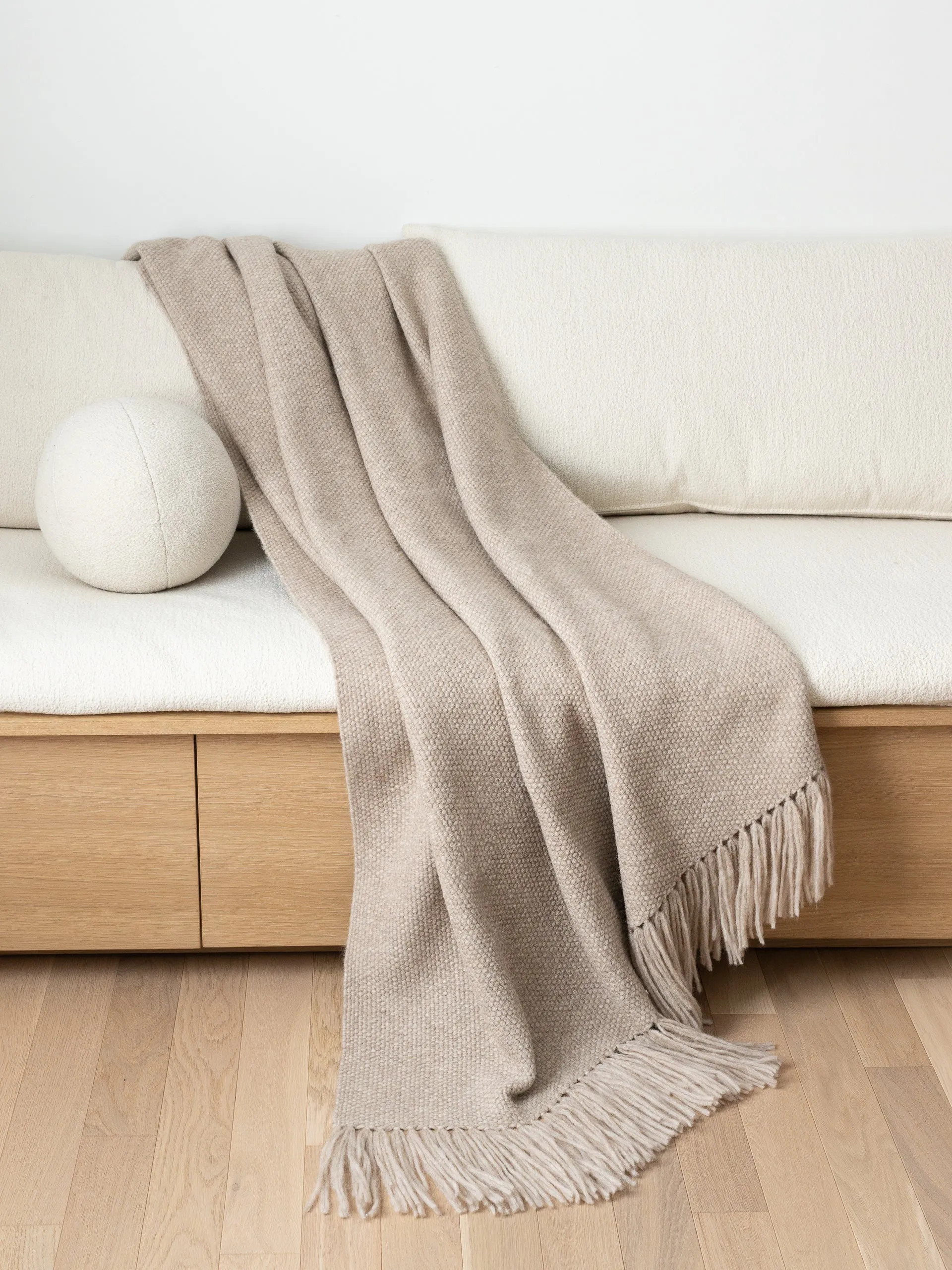 Alpaca Latierra | Latierra Basket Throw- Oatmeal