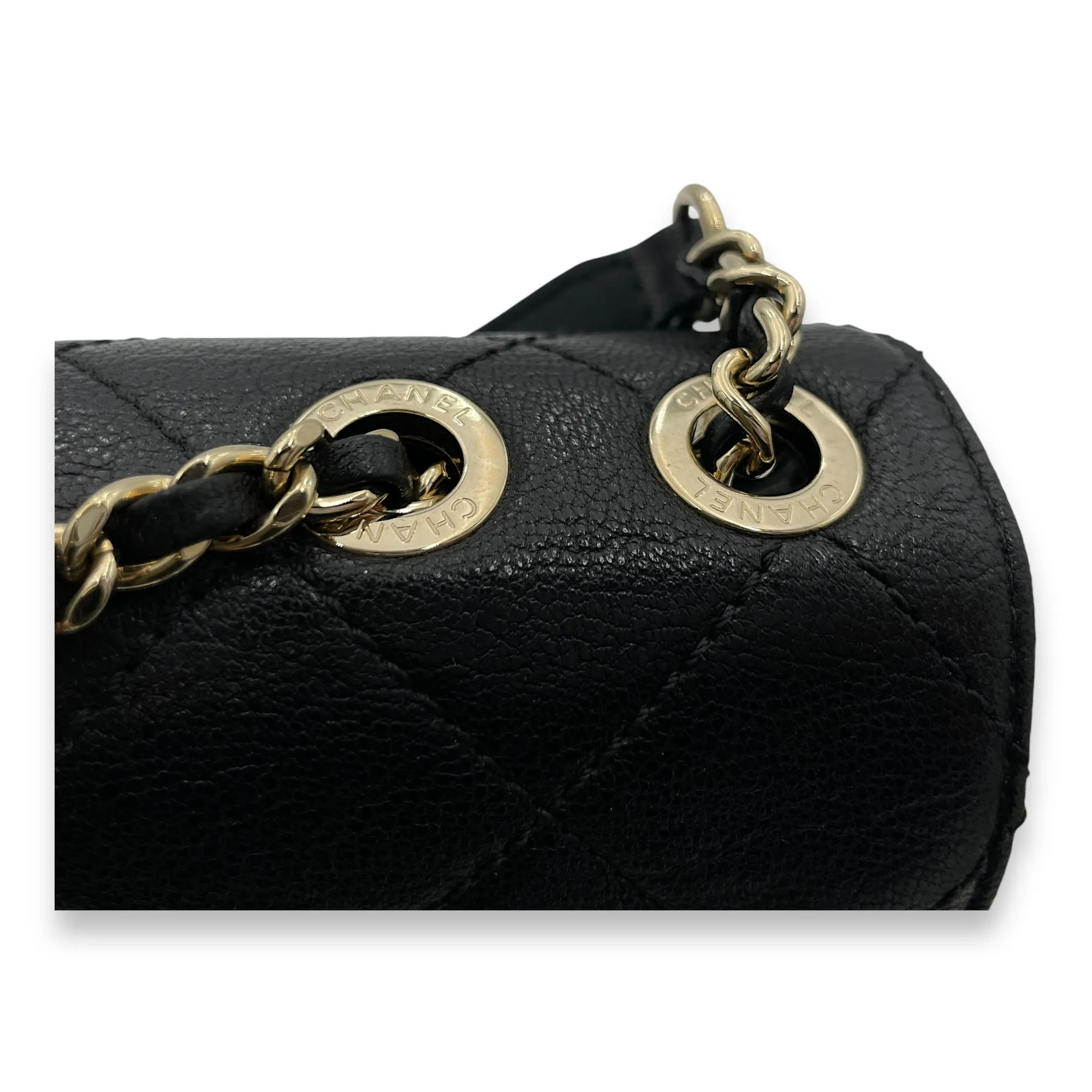 Beauty Lock Black Shoulder Bag in Calfskin, Gold hardware