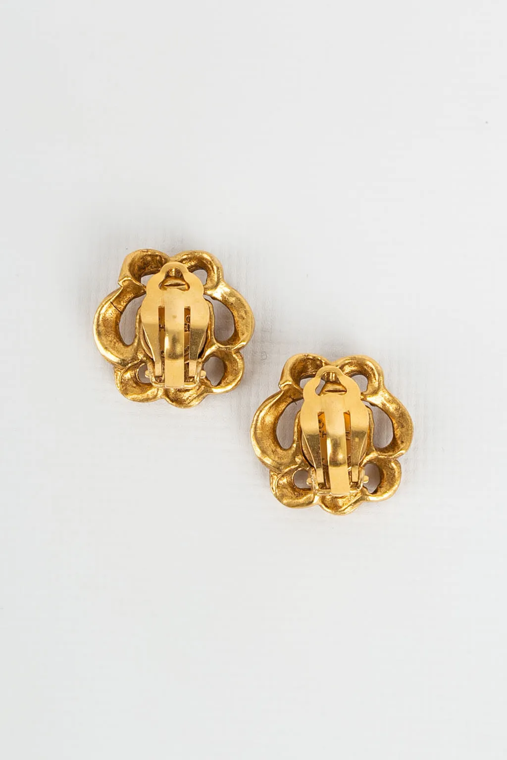 Boucles d'oreilles baroques Chanel