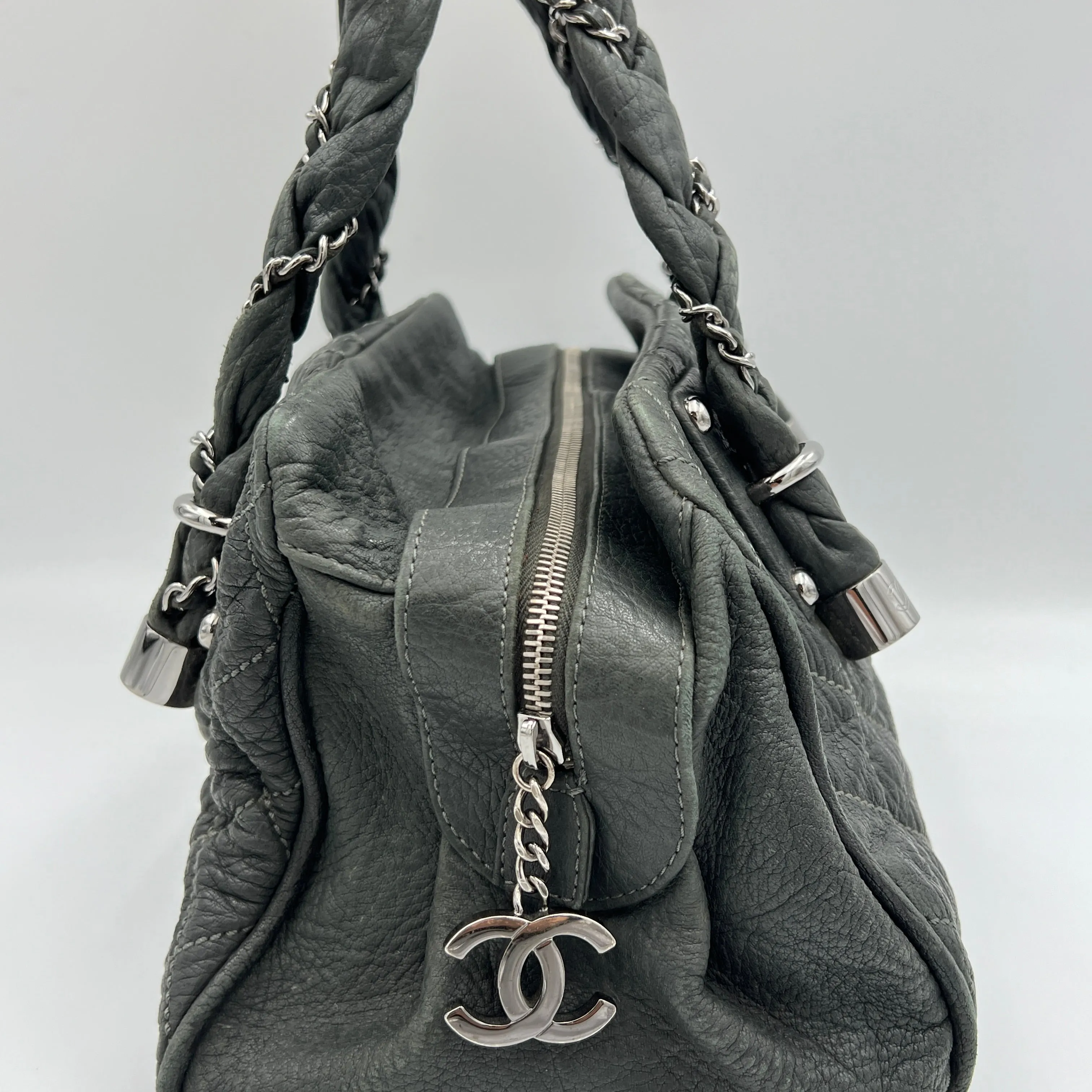 Braid Bowler Grey Top Handle Bag in Distressed Leather, Ruthenium hardware